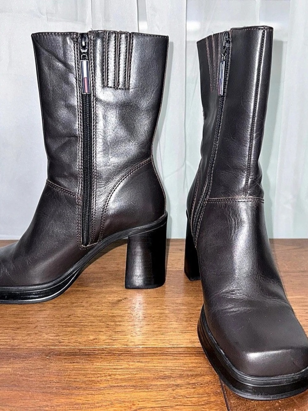 Vintage Tommy Hilfiger W21155 Leather Heeled Boots Brown Size 7M
